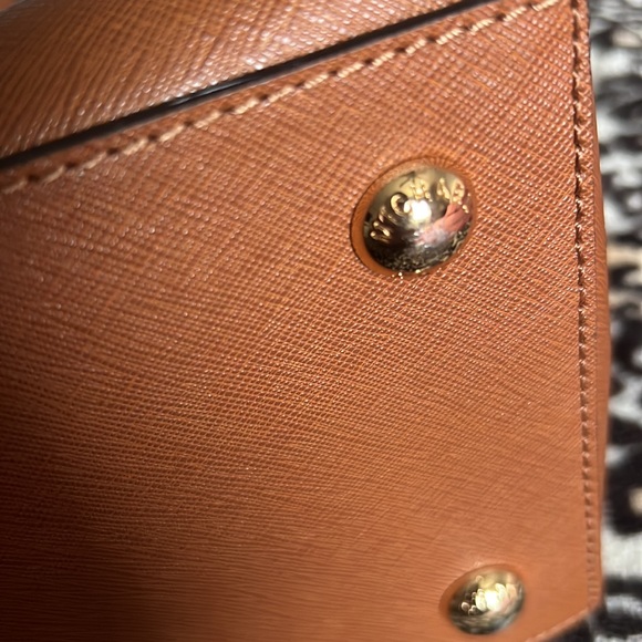 it's pretty, it's medium. I bless it why don't I use it only used 2 times - Picture 9 of 9